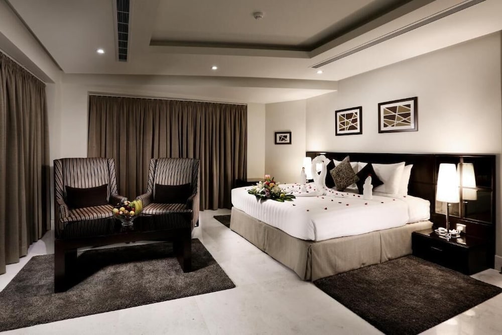 Superior Double Room, City View