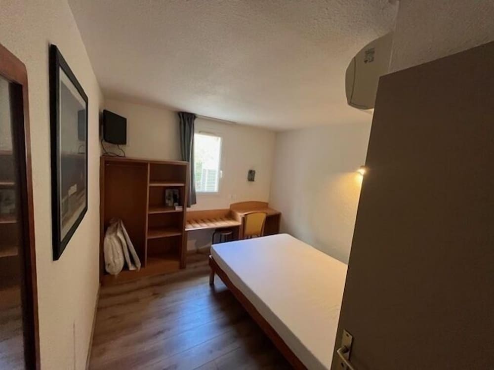 Economy Room photo 2