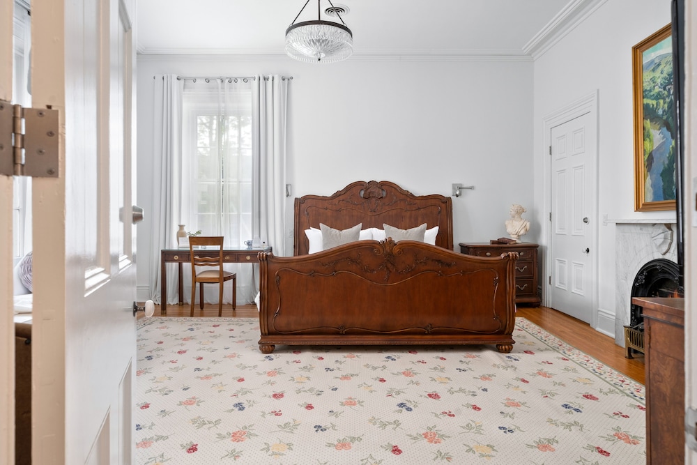 The Cary Grant Suite