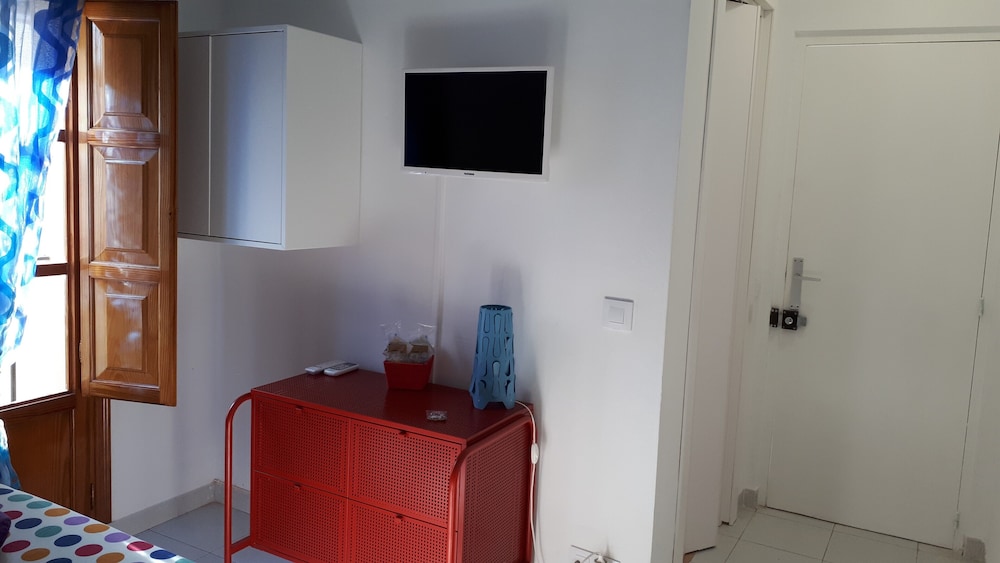 Economy Double Room, 1 Bedroom, City View, photo 6