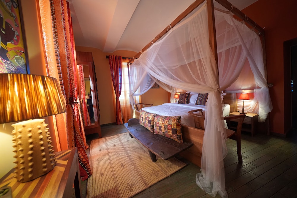 Luxury Suite, 1 Queen Bed with Sofa bed, Valley View