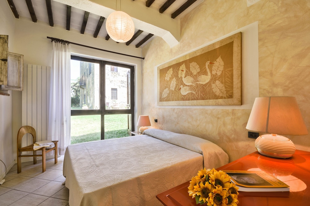 Comfort Apartment, 2 Bedrooms, Pool Access, Ground Floor photo 1