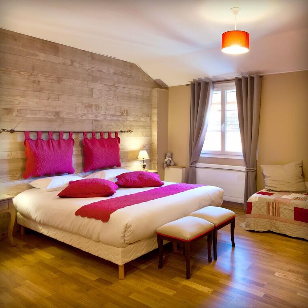 Superior Double or Twin Room, Multiple Beds, Courtyard View (Rubis) photo 1