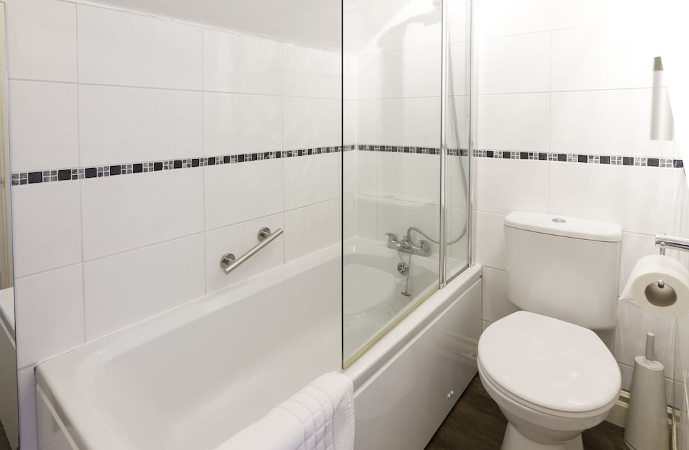 Single Room, Ensuite photo 2