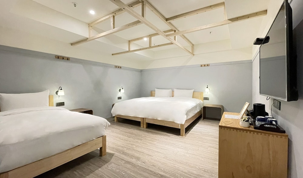 Economy Triple Room - Photo 4