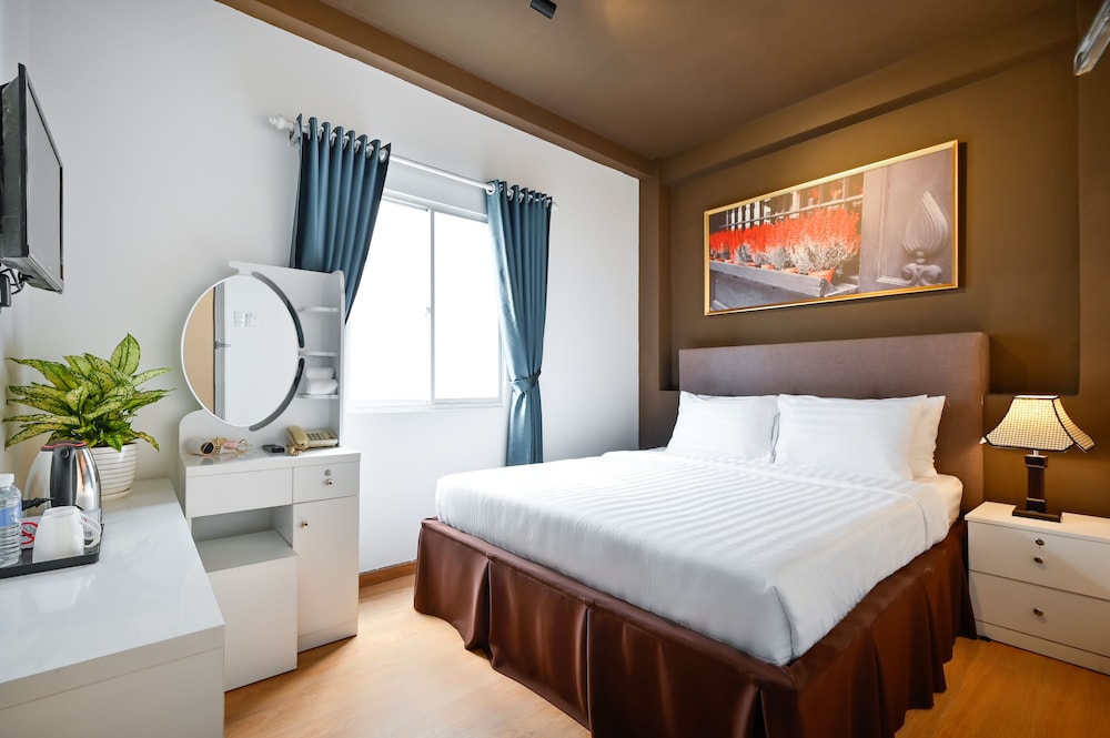 Premium Double Room (Window) photo 3