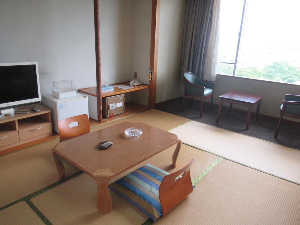 Japanese Style Room with 10 Tatami Mats photo 2