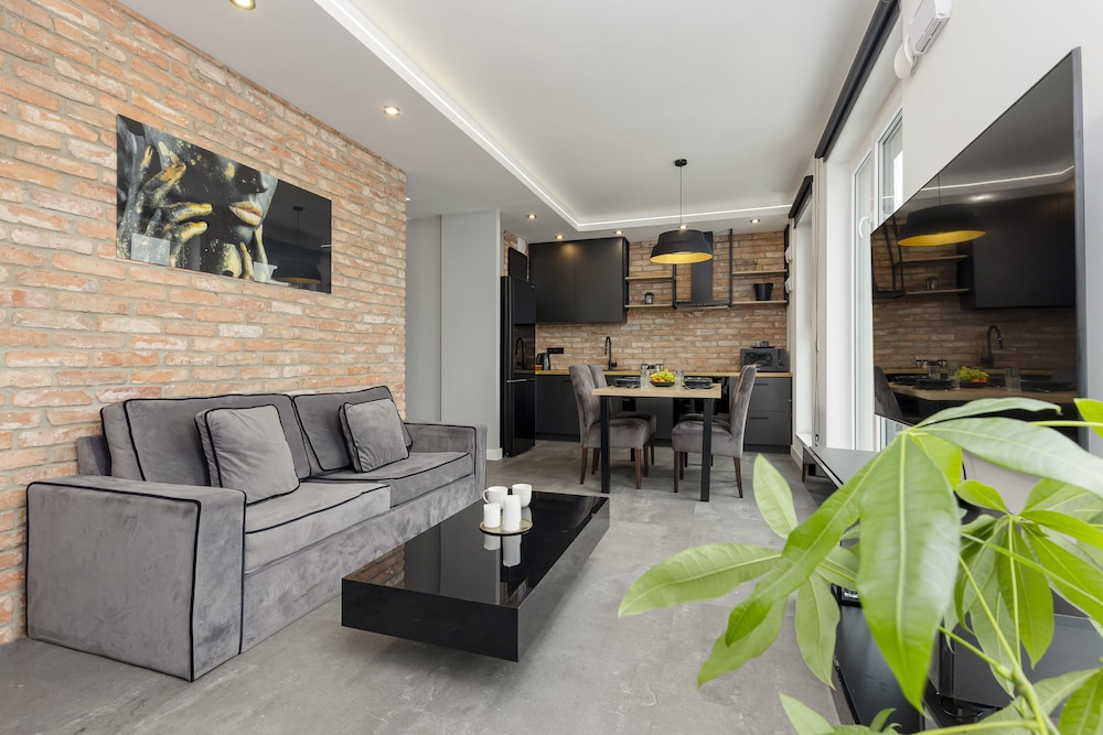 Apartment, 2 Bedrooms, Balcony