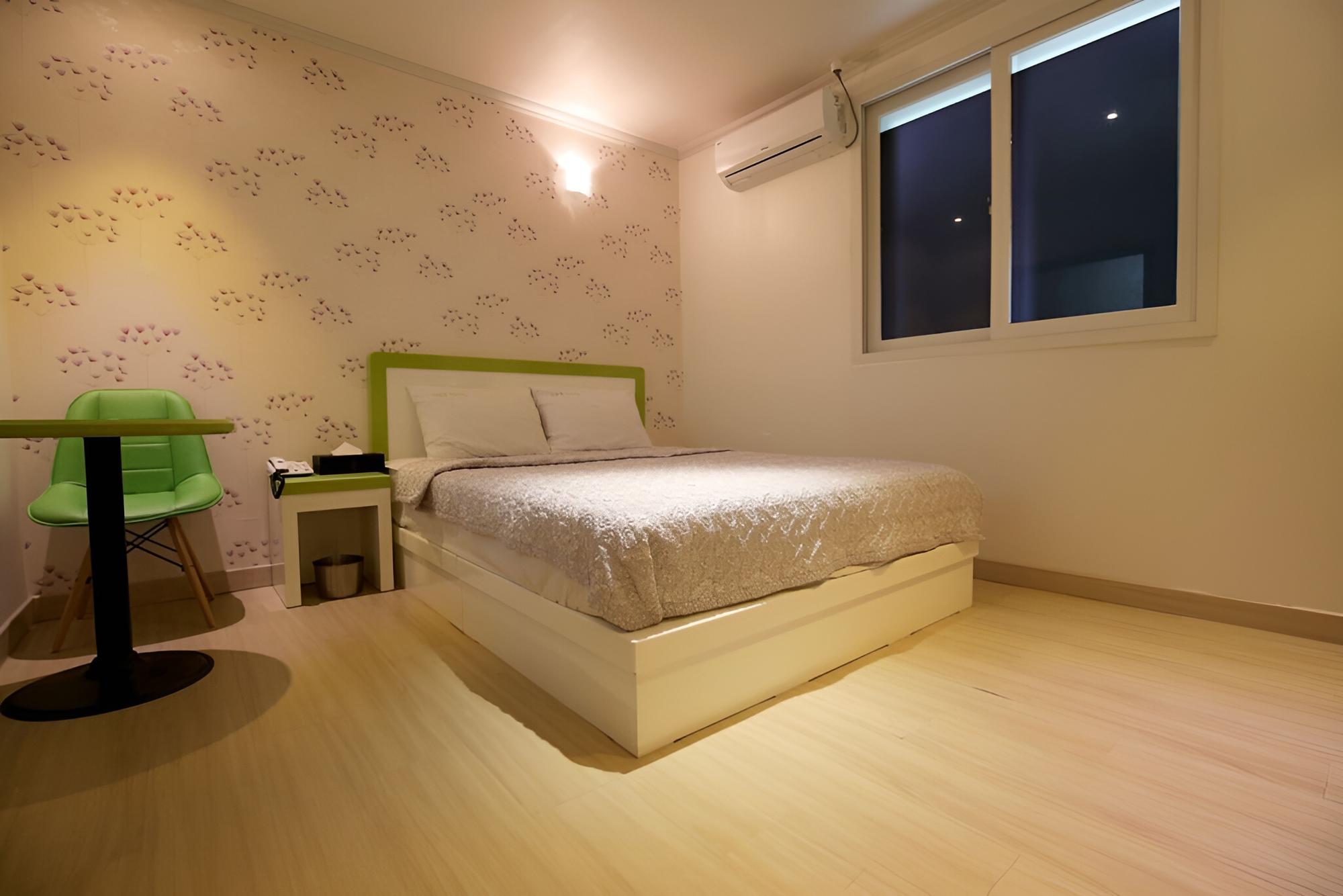 Room (Standard Room) photo 2