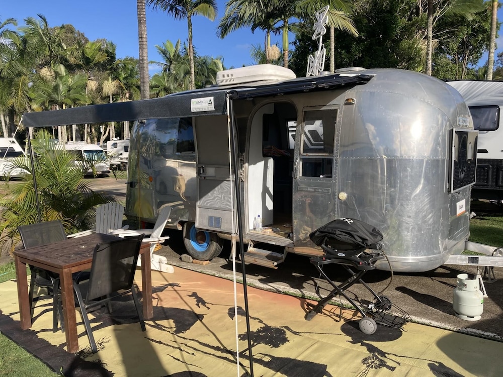 Gidget Airsteam - Caravan (shared bathroom) photo 1