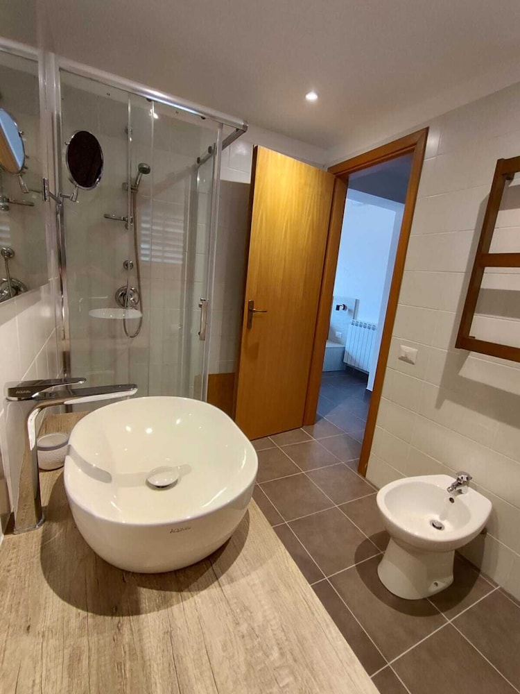 Comfort Quadruple Room, Private Bathroom, Mountain View photo 2