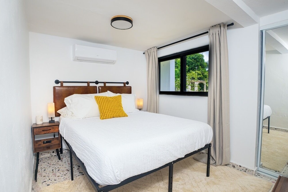 Economy Suite, 1 Queen Bed, Kitchen, Garden View photo 3