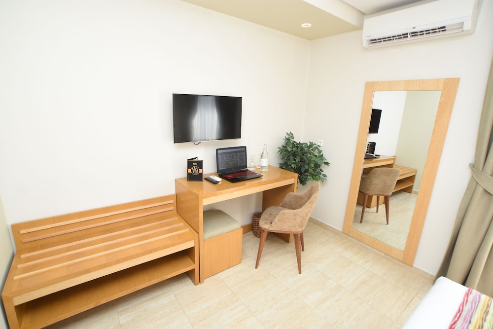 Standard Double Or Twin Room - Photo 26