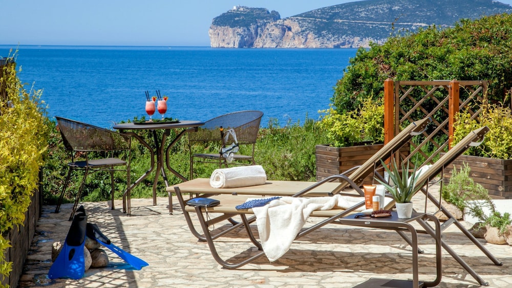 Deluxe Double Room, Patio, Sea View - Photo 4