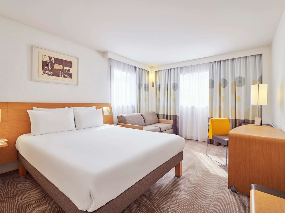 Superior Room, 1 Queen Bed with Sofa bed - Photo 3