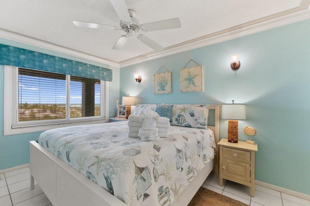 Condo, 2 Bedrooms