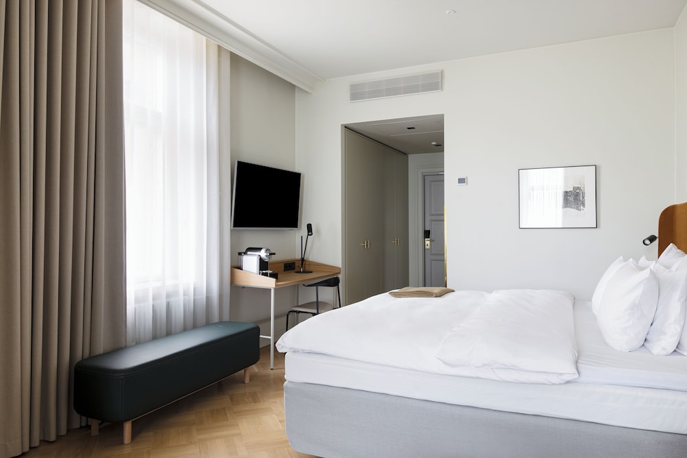 Room, 1 Queen Bed (Solo Supreme Queen)
