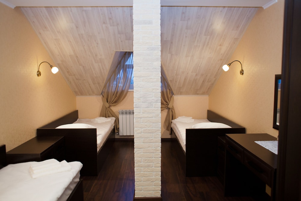 Standard Triple Room, Shared Bathroom