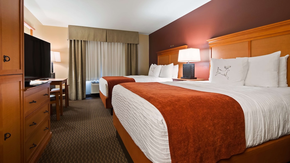 Standard Room, 2 Queen Beds, Non Smoking, Refrigerator & Microwave photo 2