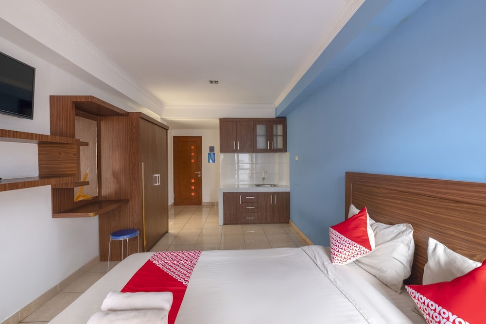 Deluxe Double Room - Photo 11