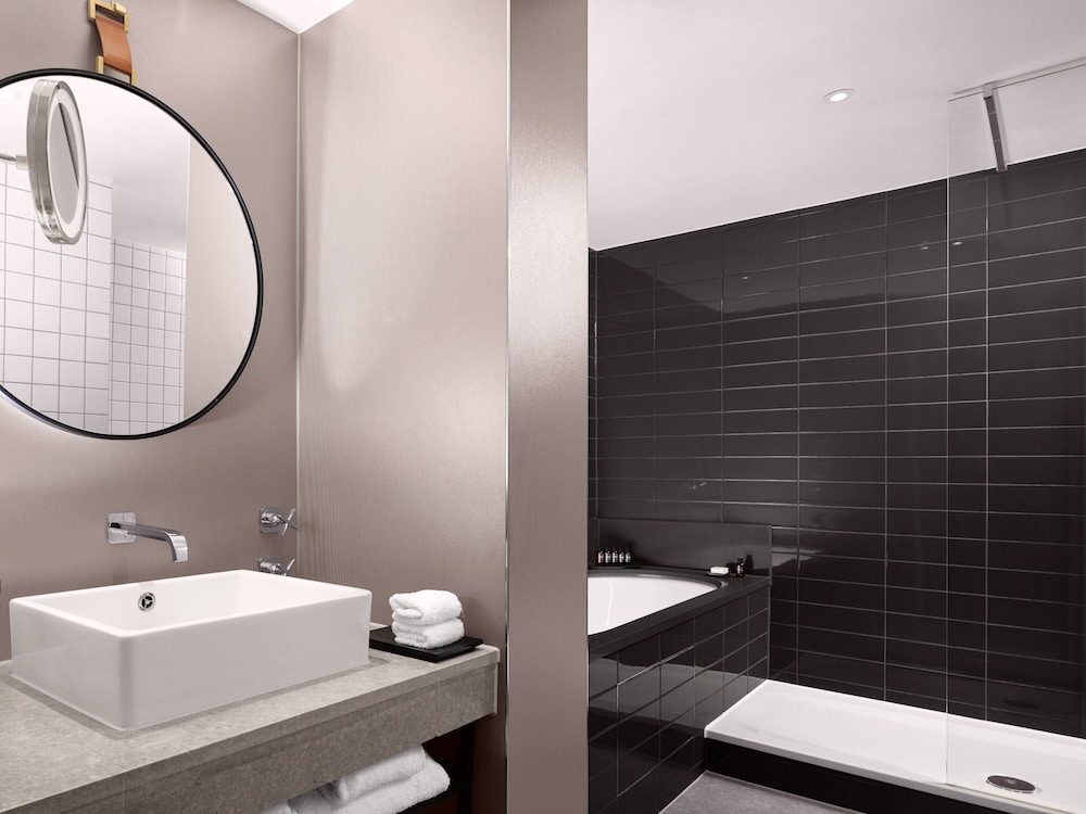 Suite (Railton)