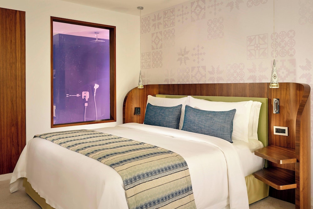 Superior Room, 1 King Bed, Sea View - Photo 3