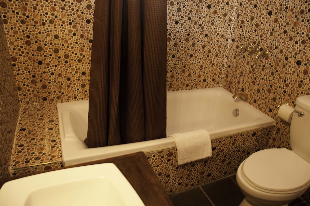 Deluxe Suite photo 2