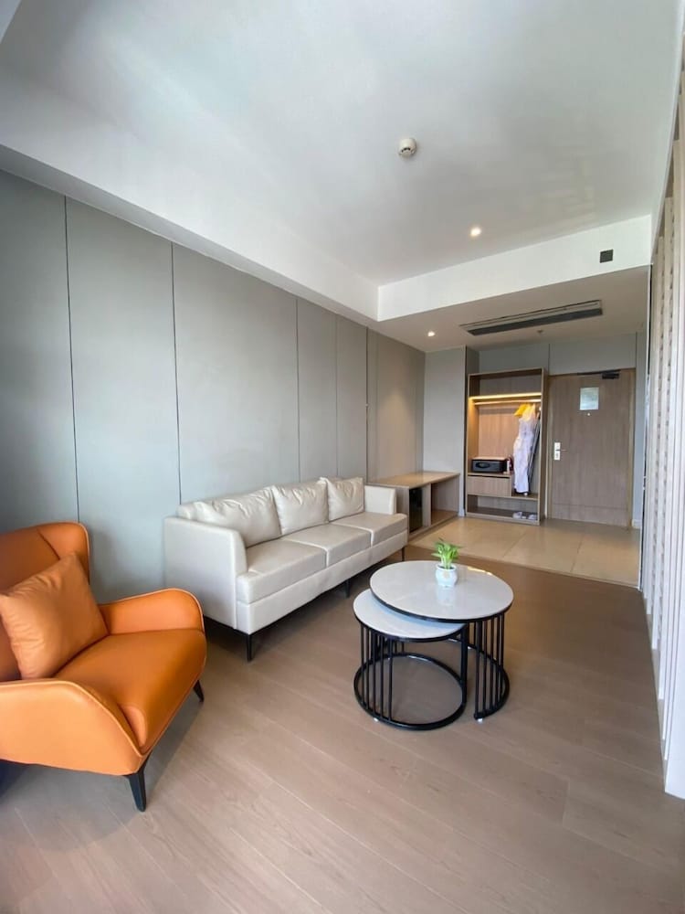 Mayflower Suite