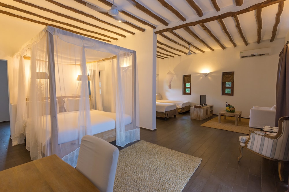Family Villa, 1 Bedroom, Non Smoking, Garden View - Photo 1