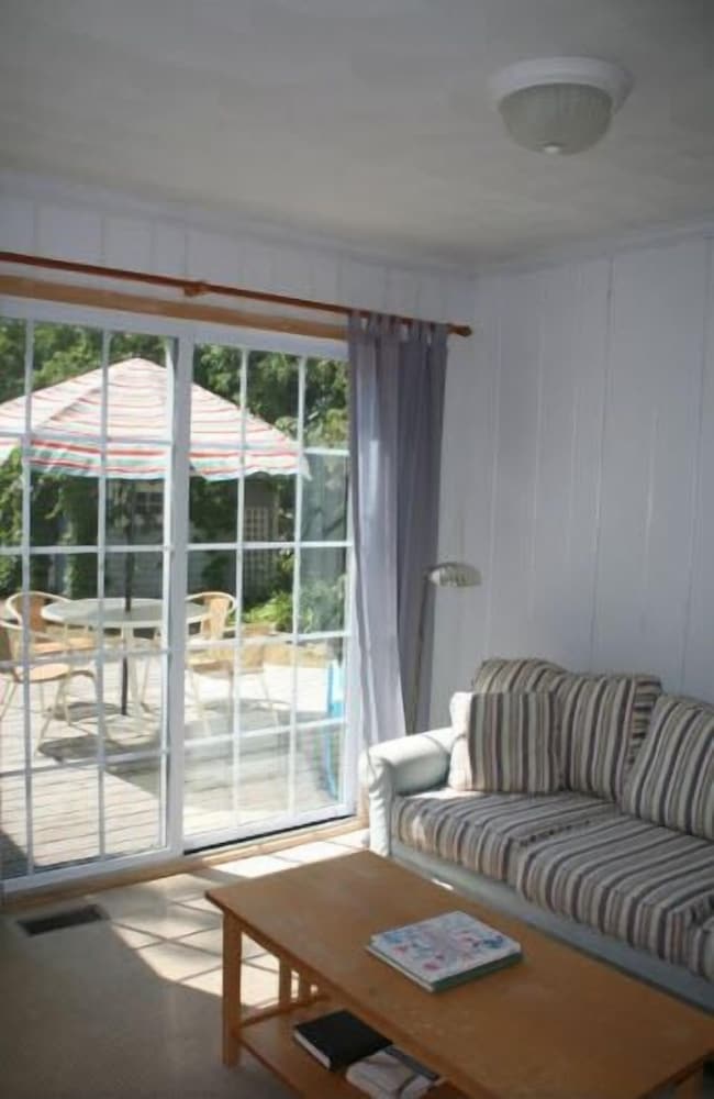 Cottage photo 2