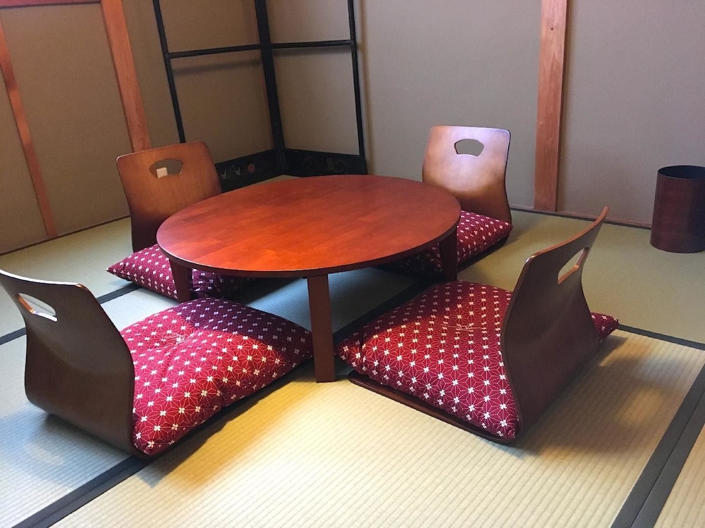 Private Traditional Japanese Style Room 2B Max 4 Guests, Shared Bathroom photo 2