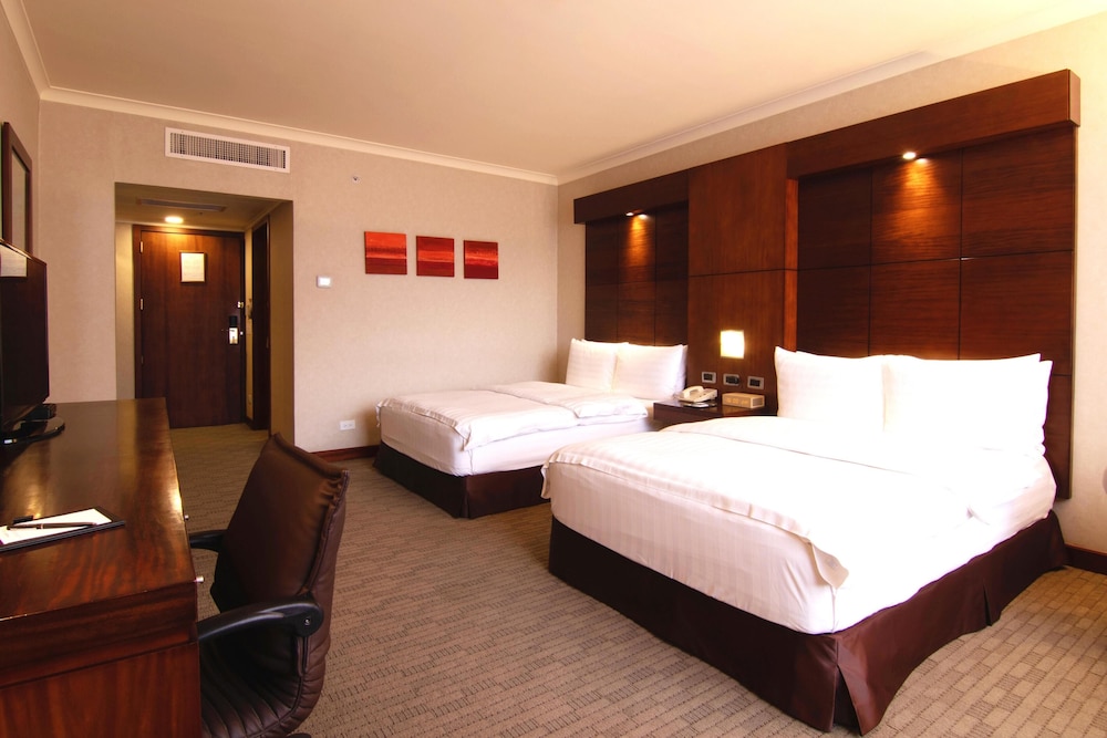 Swiss, Executive Twin Room, 2 Double Beds, Executive Lounge Access