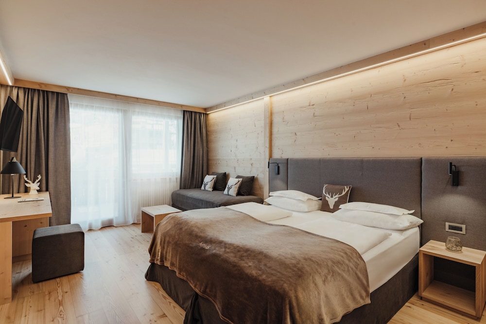 Superior Double or Twin Room, 1 Double Bed, Mountain View photo 1