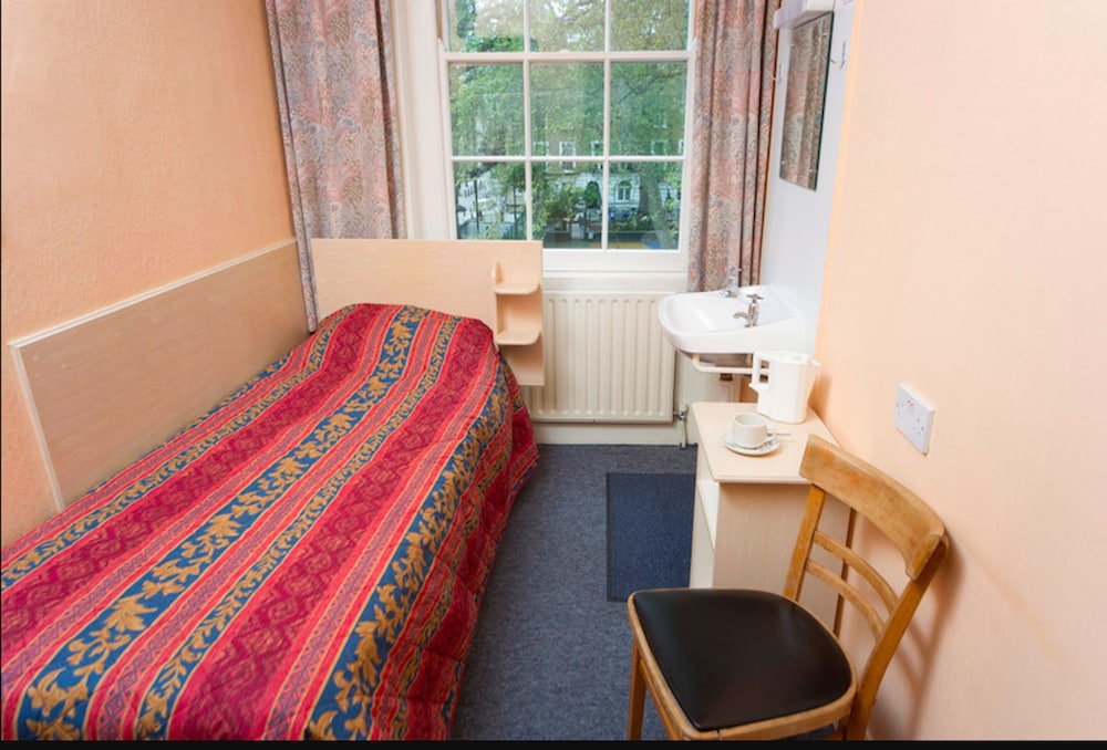 Single Room, Ensuite photo 3