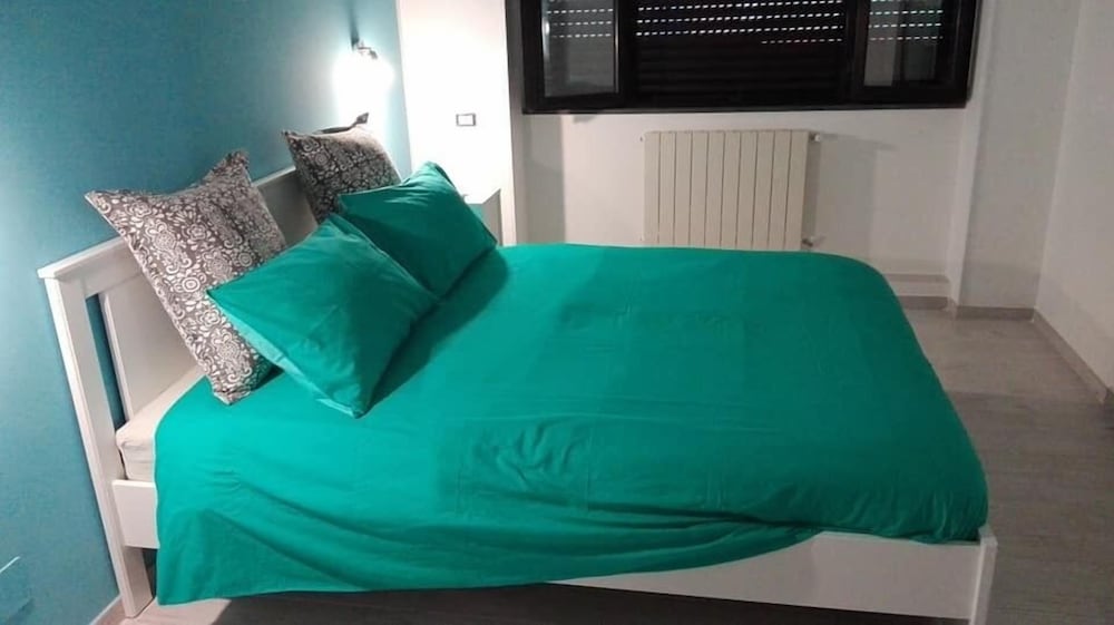 Double Room (Iris)
