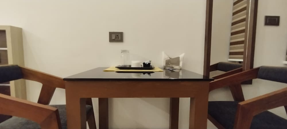 Superior Triple Room, City View photo 3