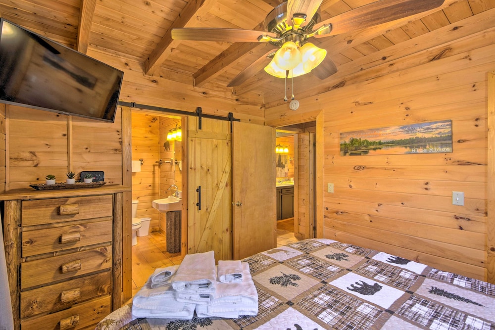 House (2 Bedrooms) photo 2