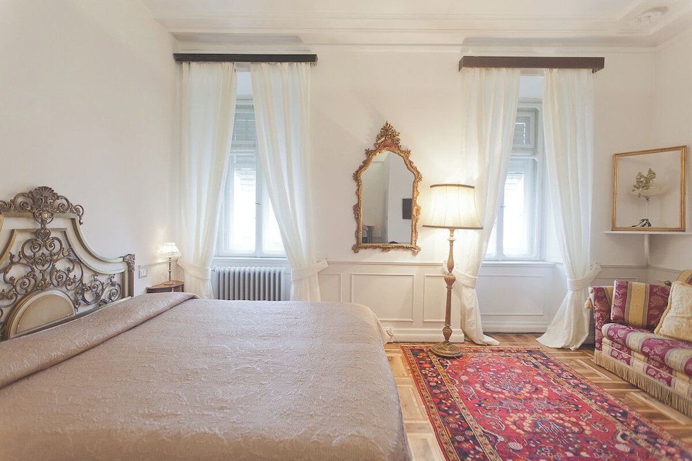 Superior Triple Room, City View