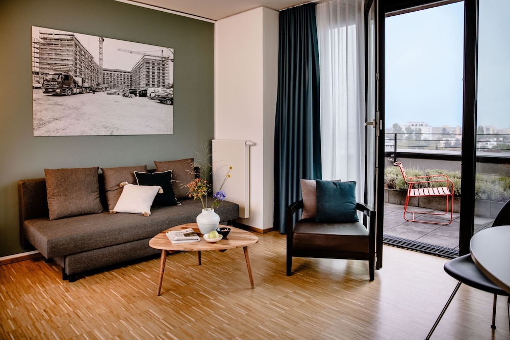 Executive Suite, 1 Queen Bed, Kitchenette, Executive Level