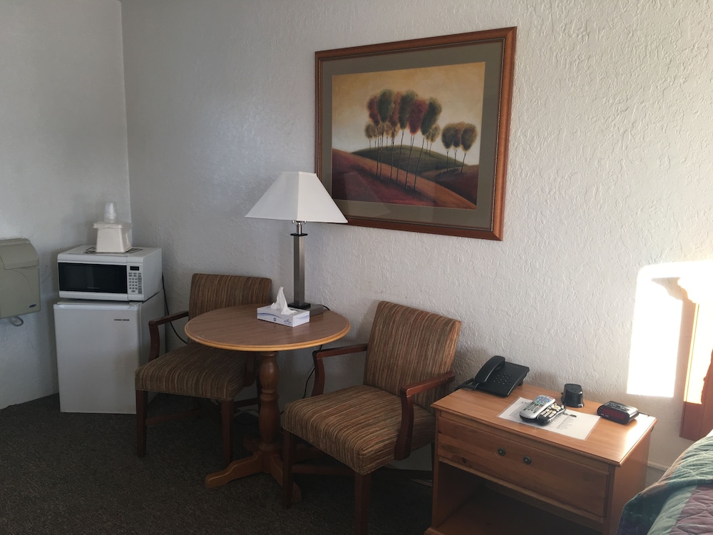 Circle S Lodge, Photo 8