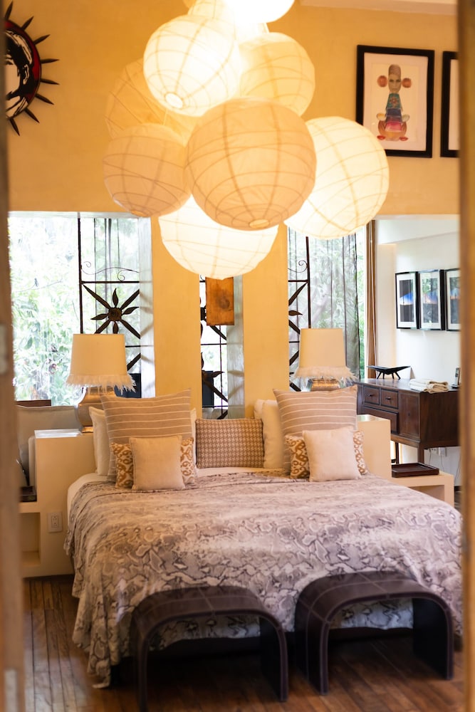 Luxury Suite - Photo 1