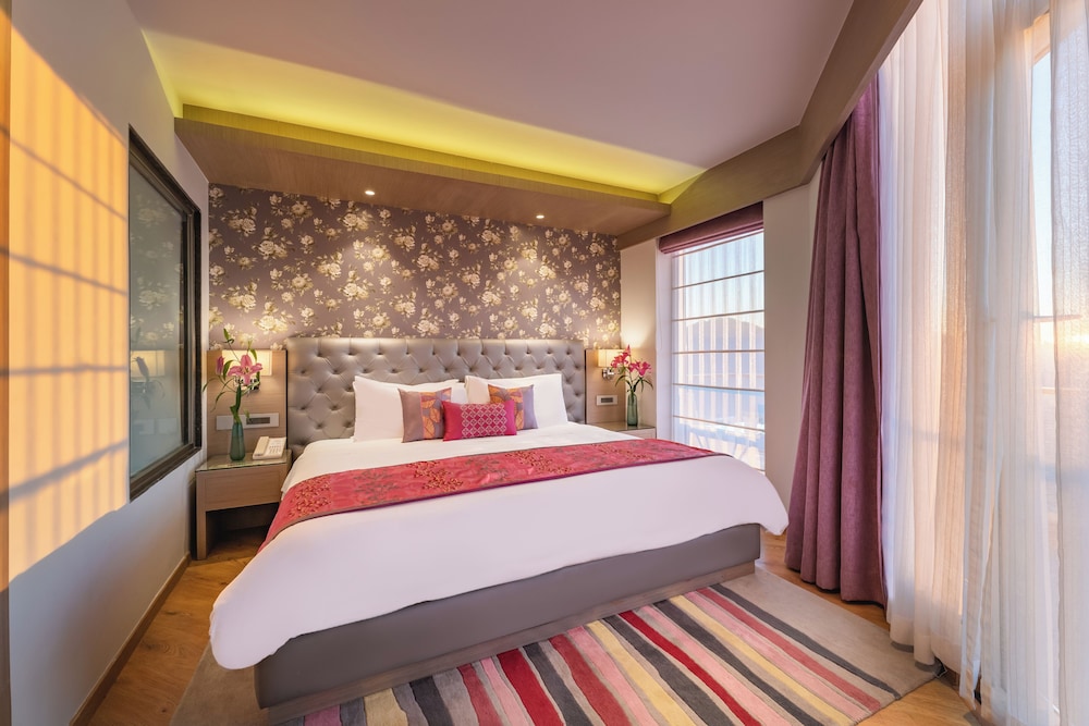 Deluxe Room, 1 Queen Bed