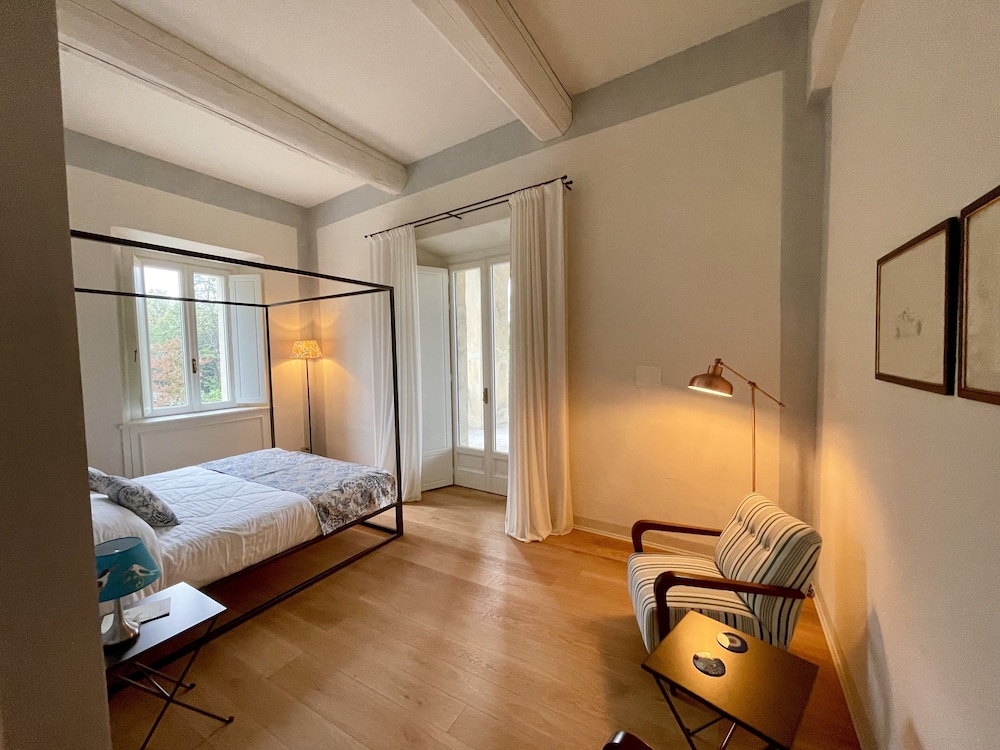 Luxury Suite photo 2