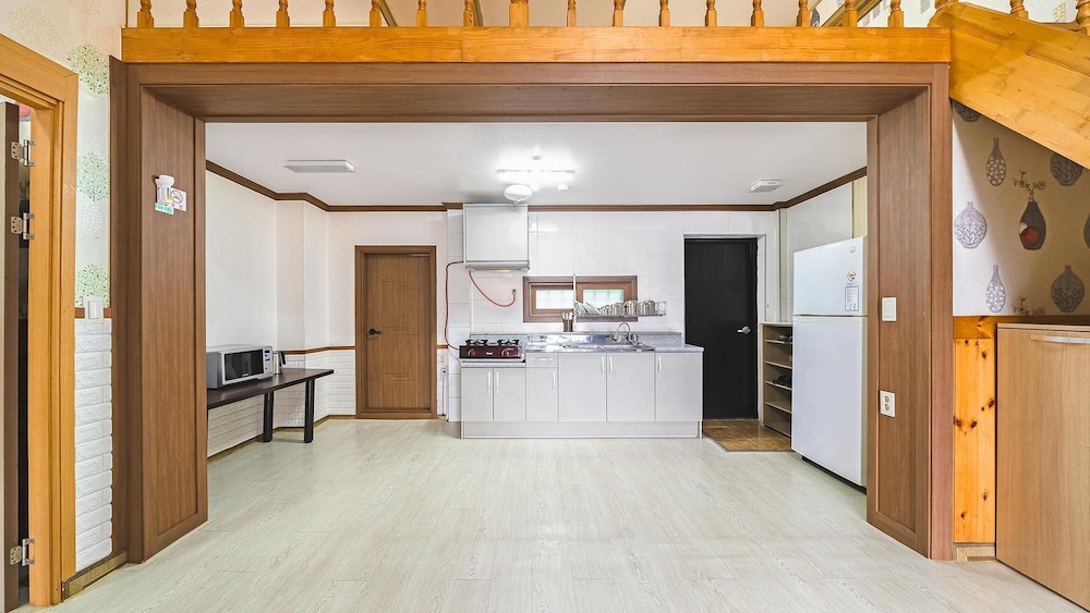 Basic Room, 2 Bedrooms (101(Oceanview)) photo 2