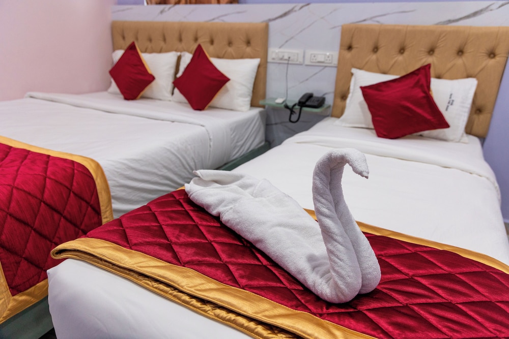 Deluxe Triple Room, City View