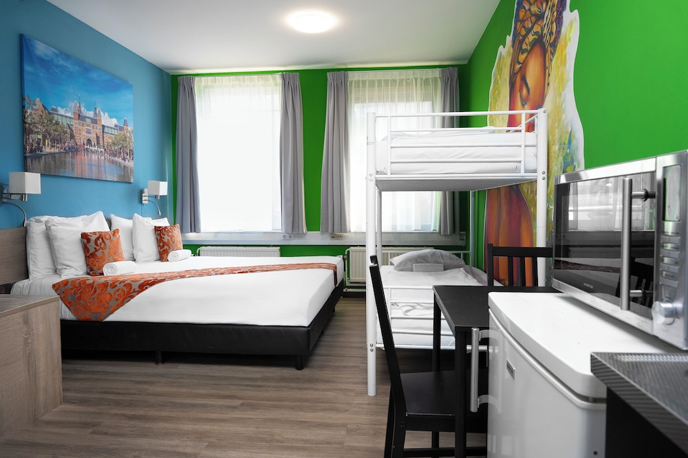 Economy Room, Multiple Beds