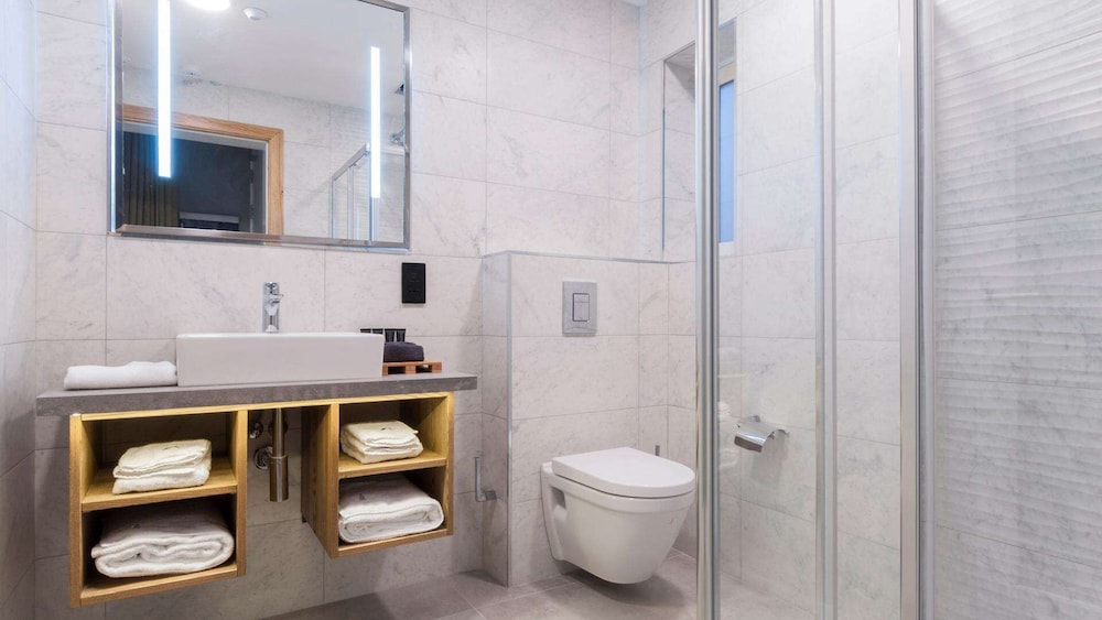 Available room