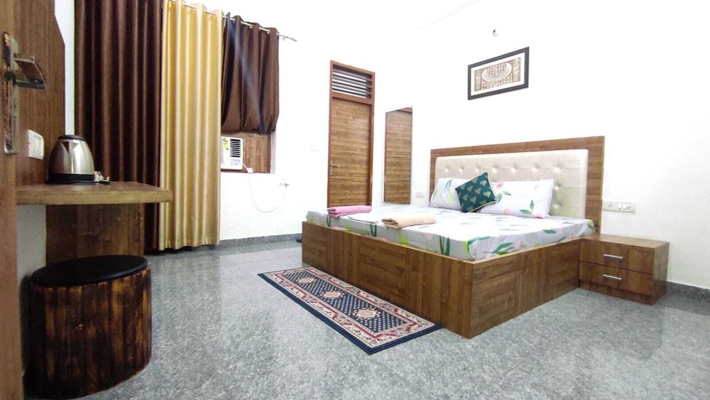 Deluxe Room - Photo 1