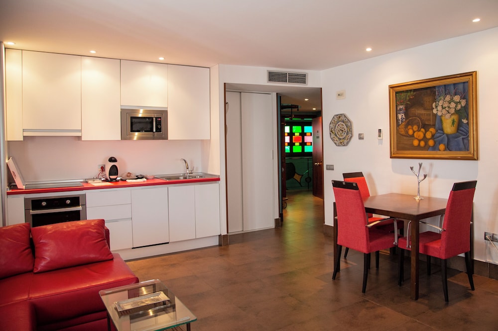 Duplex, 2 Bedrooms - Photo 15