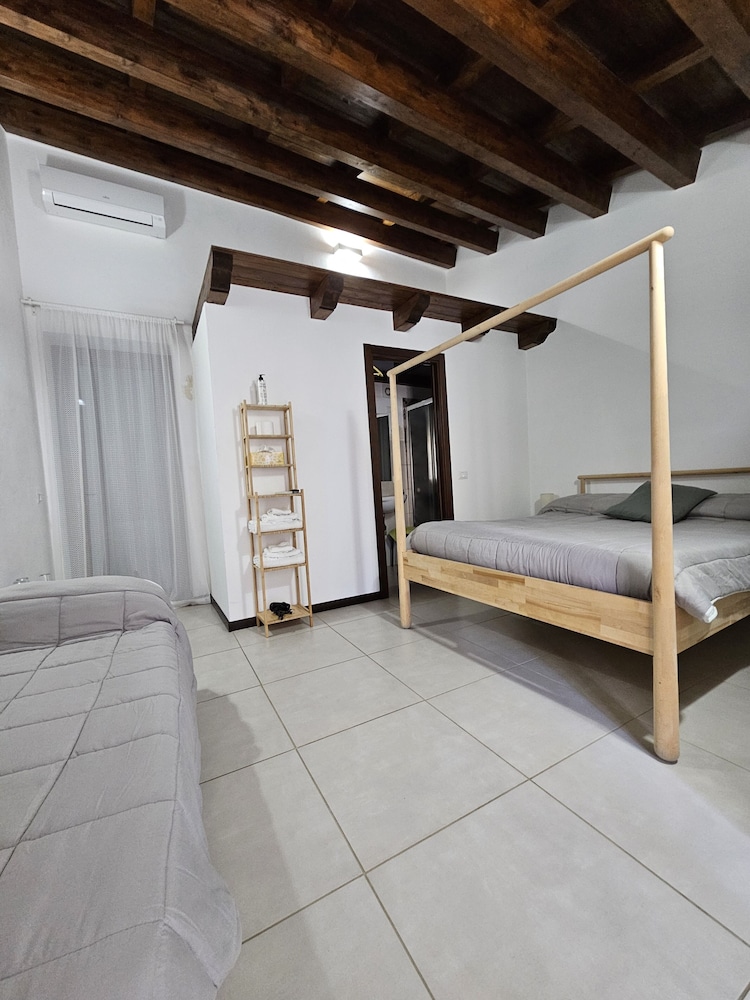 Deluxe Triple Room, Balcony, Courtyard View